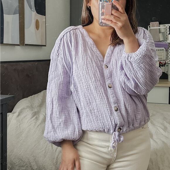 FREE PEOPLE Buttoned Front Gauze Lavender Crop Blouse. Size XS - Picture 11 of 11